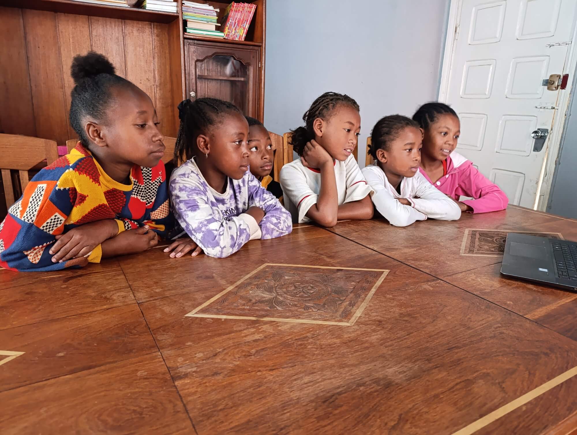 Echange par visio entre des élèves malgaches et français