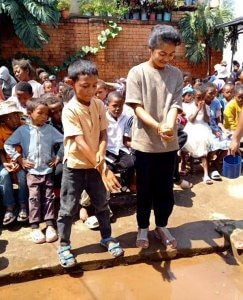 Journée de sensibilisation au respect de l'hygiène dans le centre Mirana